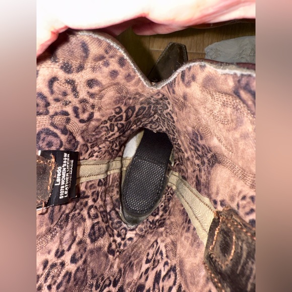 Genuine leather Laredo boots brown & turquoise snip toe heel distressed boot - Picture 10 of 11